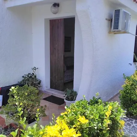 Adelina Bed and Breakfast Porto Columbu - Perd'E Sali